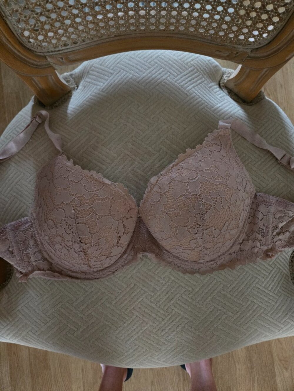 NWOT nude 38D bra
